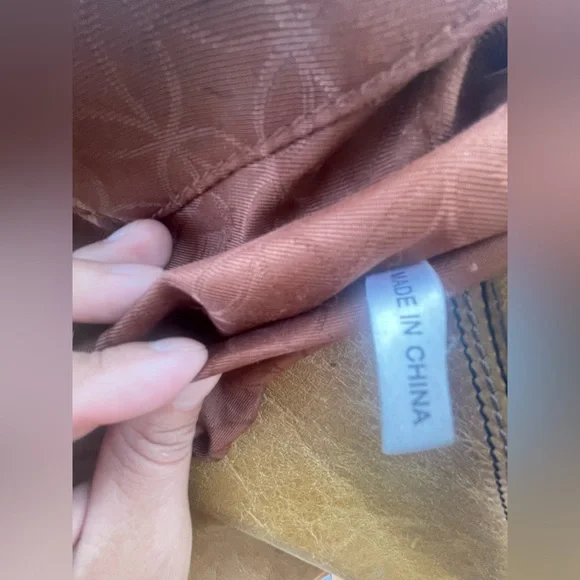 Fossil Tan Leather Shoulder Bag - Picture 14 of 14